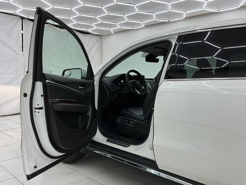 Used 2019 Acura MDX FWD image 16
