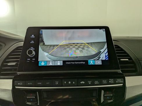 New 2026 Honda Odyssey Touring image 5