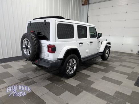 Used 2021 Jeep Wrangler Unlimited Sahara AWD/4WD image 4