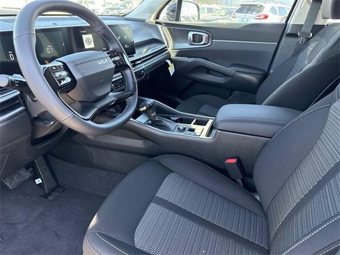 New 2026 Kia Sorento LX image 12