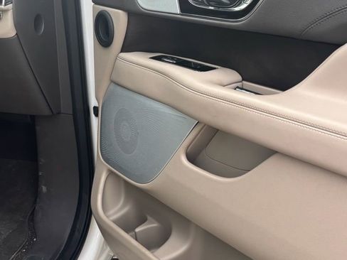 Used 2024 Lincoln Navigator L Reserve image 23