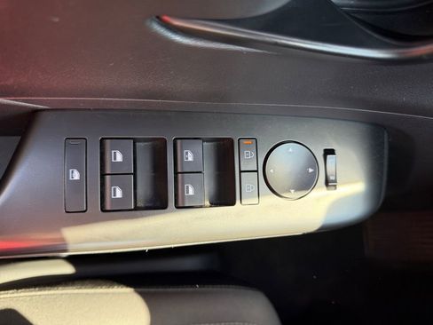 Certified 2025 Hyundai Kona SEL AWD/4WD image 25