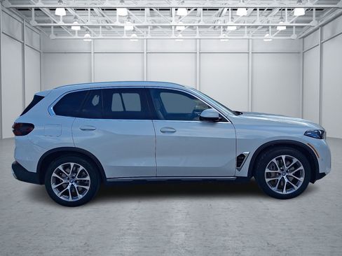 Used 2024 BMW X5 xDrive50e w/ Premium Package AWD/4WD image 6