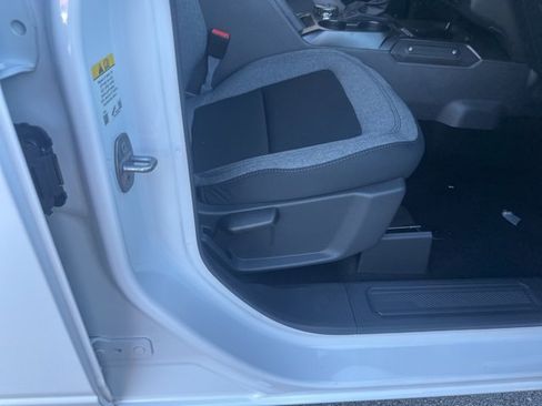 New 2025 Ford Bronco Base image 29