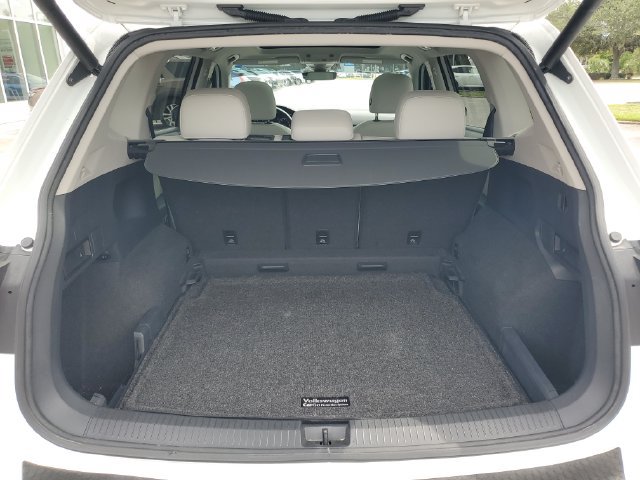 Used 2018 Volkswagen Tiguan SEL Premium AWD/4WD image 9