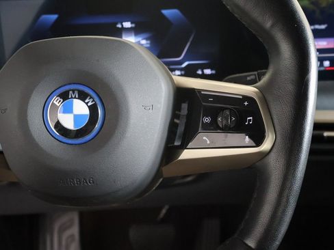 Used 2024 BMW iX xDrive50 AWD/4WD image 39