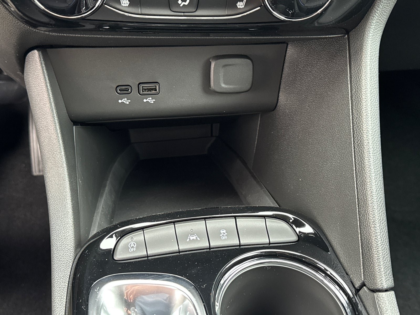 Used 2026 Buick Encore GX Sport Touring w/ Comfort Package FWD image 30