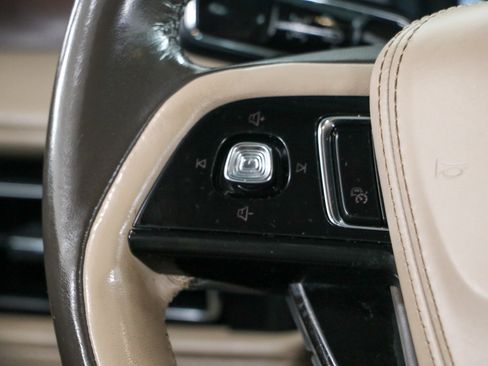 Used 2023 Lincoln Aviator Reserve w/ Equipment Group 201A RWD image 13