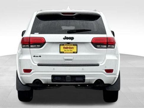 Used 2015 Jeep Grand Cherokee Altitude image 9