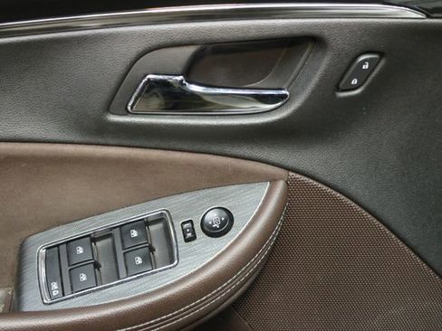 Used 2015 Chevrolet Impala LT FWD image 15