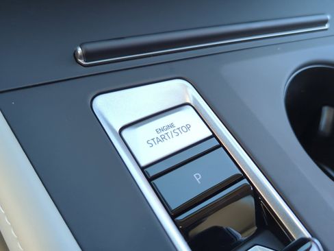 New 2026 Volkswagen Atlas SE image 28