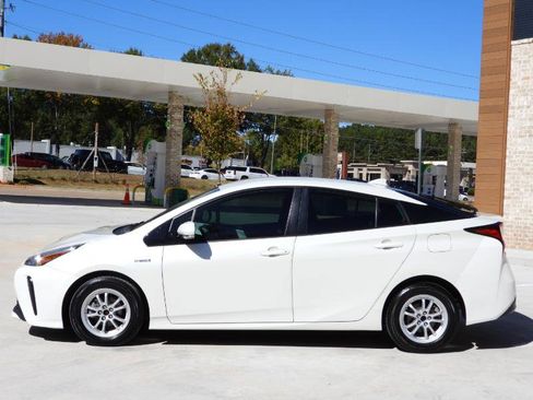 Used 2019 Toyota Prius L Eco image 12