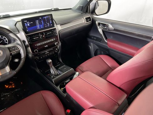 Used 2023 Lexus GX 460 Premium w/ Premium Package image 23