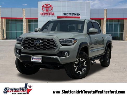 Used 2023 Toyota Tacoma TRD Off-Road w/ Technology Package AWD/4WD image 1