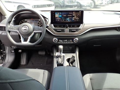 New 2025 Nissan Altima 2.5 SV w/ SV Special Edition Package image 7