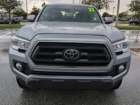 Used 2021 Toyota Tacoma SR5 RWD image 9