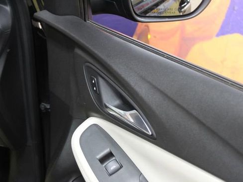 Used 2021 Buick Encore GX Select FWD image 11