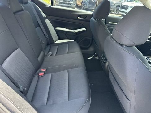Used 2019 Nissan Altima 2.5 SV FWD image 17
