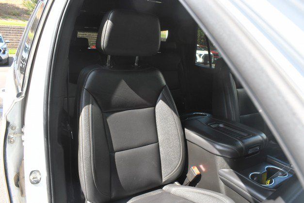 Used 2023 Chevrolet Tahoe Z71 w/ Luxury Package AWD/4WD image 26