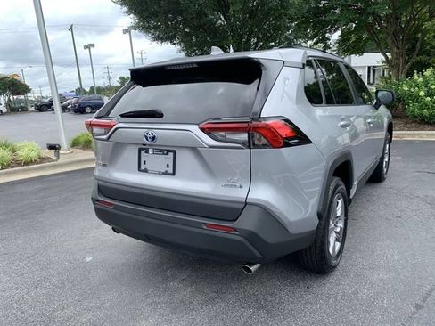 Certified 2024 Toyota RAV4 LE AWD/4WD image 8