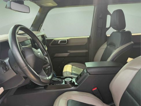 Used 2022 Ford Bronco Wildtrak AWD/4WD image 14