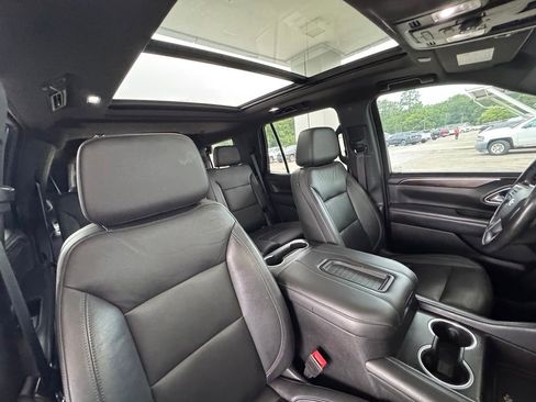 Used 2021 Chevrolet Tahoe LT w/ LT Signature Package RWD image 19