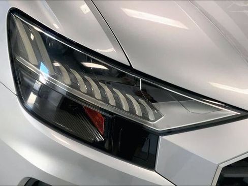 Used 2019 Audi Q8 Prestige AWD/4WD image 27