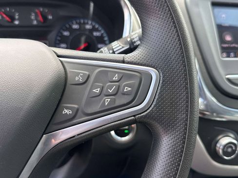 Used 2022 Chevrolet Equinox LS FWD image 14