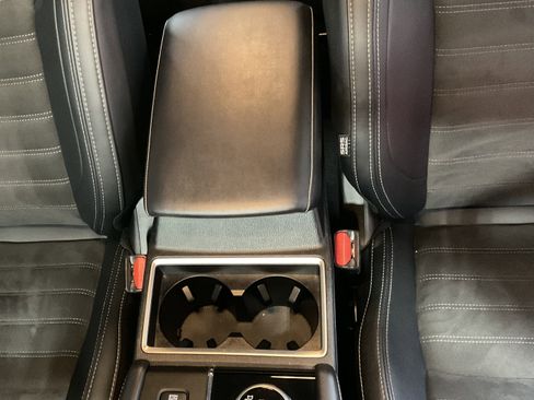 Used 2024 Mitsubishi Outlander SE Black Edition image 22