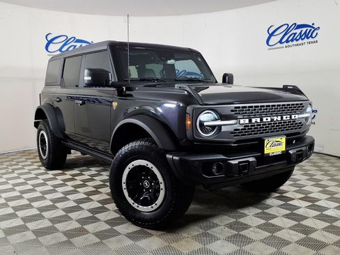 Used 2023 Ford Bronco Badlands w/ Sasquatch Package AWD/4WD image 1