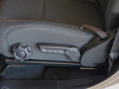 Used 2024 Jeep Gladiator Rubicon w/ Convenience Group image 12