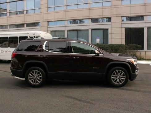 Used 2017 GMC Acadia SLE w/ Driver Alert Package I AWD/4WD image 6