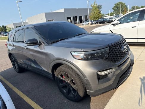 Used 2022 Ford Explorer ST w/ Equipment Group 401A AWD/4WD image 3