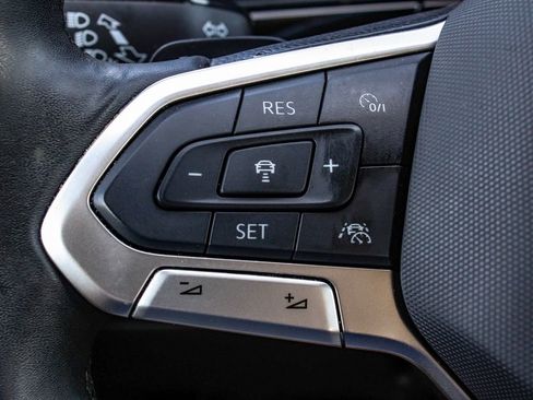 Used 2024 Volkswagen Atlas Peak Edition SE AWD/4WD image 28