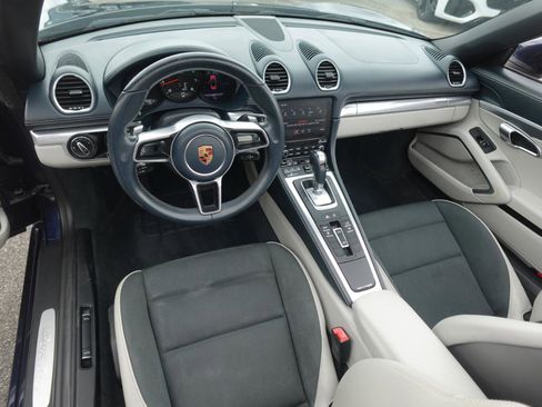 Used 2018 Porsche 718 Boxster RWD image 18