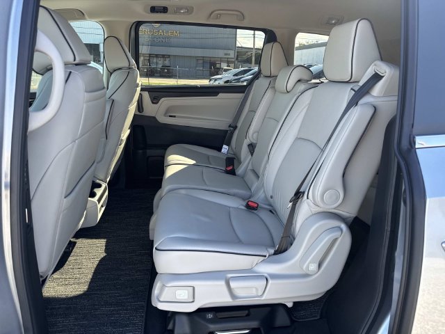 New 2027 Honda Odyssey Touring image 7