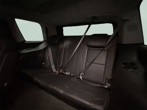 Used 2018 GMC Yukon Denali w/ Open Road Package image 15