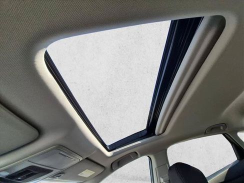 Used 2025 Honda Accord SE image 15
