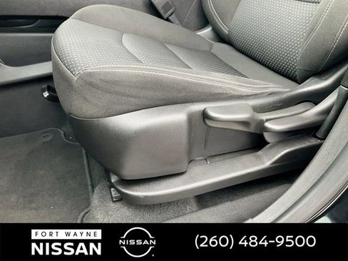 Used 2024 GMC Terrain SLE AWD/4WD image 28