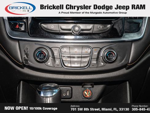 Used 2020 Chevrolet Traverse LT image 23