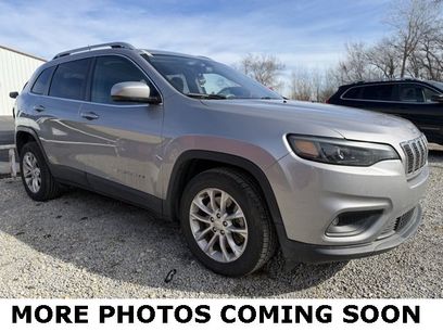 Used 2019 Jeep Cherokee Latitude w/ Popular Appearance Group