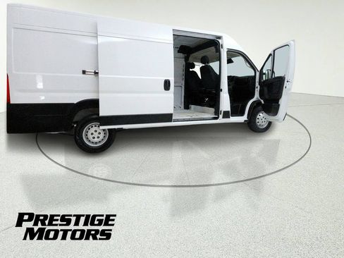 Used 2023 RAM ProMaster 3500 FWD image 14
