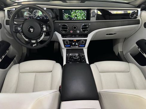 Used 2022 Rolls-Royce Ghost w/ Ghost Package AWD/4WD image 23