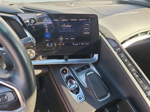 Used 2021 Chevrolet Corvette Stingray Preferred Cpe w/ Z51 Performance Package image 25