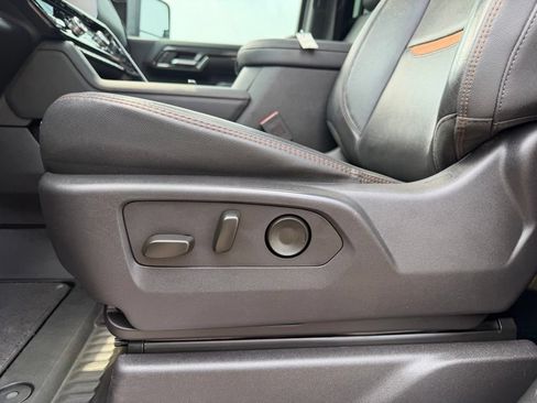 Used 2024 GMC Sierra 2500 AT4 w/ AT4 Premium Plus Package AWD/4WD image 33