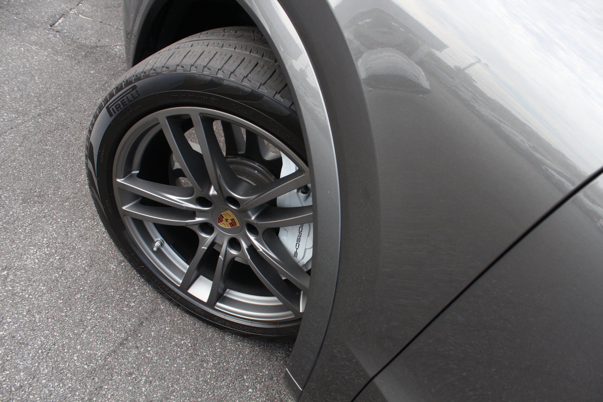 Used 2023 Porsche Cayenne Turbo AWD/4WD image 27