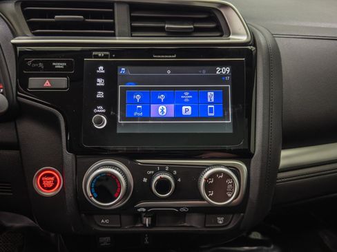 Used 2020 Honda Fit EX image 34