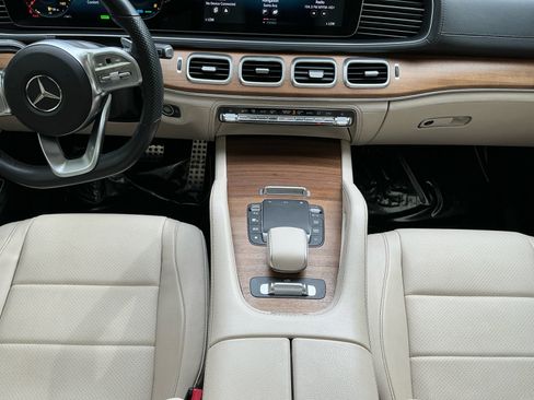 Used 2022 Mercedes-Benz GLS 450 4MATIC w/ AMG Line Exterior image 10