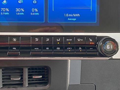 Used 2024 Chevrolet Brightdrop 400 w/ Commercial Equipment Package AWD/4WD image 30