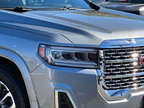 Used 2023 GMC Acadia Denali w/ Denali Ultimate Package image 8